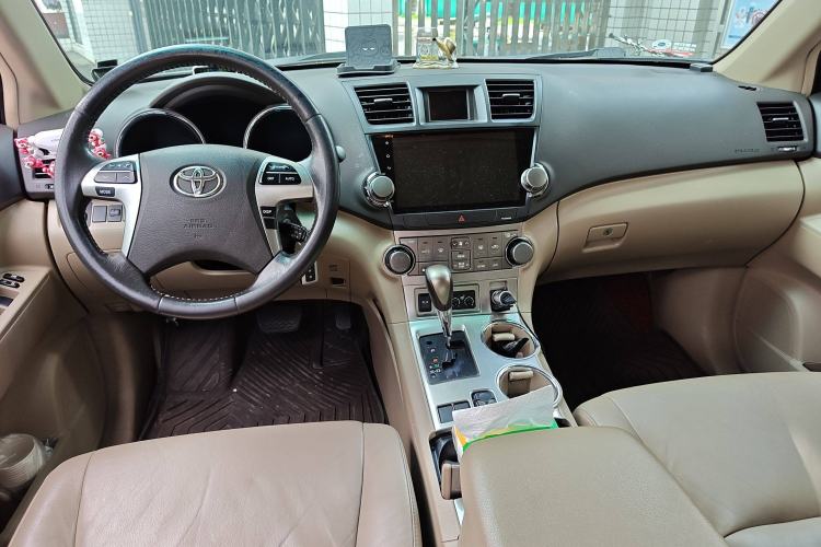 Used Toyota Highlander 2012 2.7L Two-Wheel Drive 7-Seater Luxury Edition