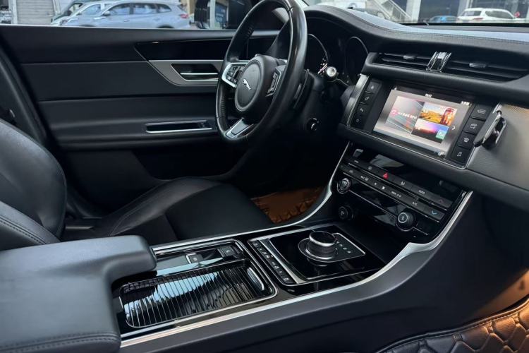 Used Jaguar XFL 2018 XFL 2.0T 200PS Luxury Edition
