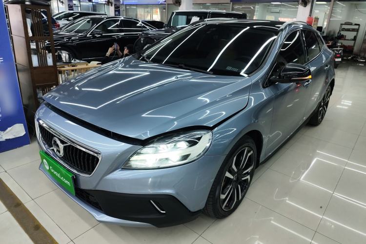 Used Volvo V40 2017 Cross Country T3 Zhiya Edition