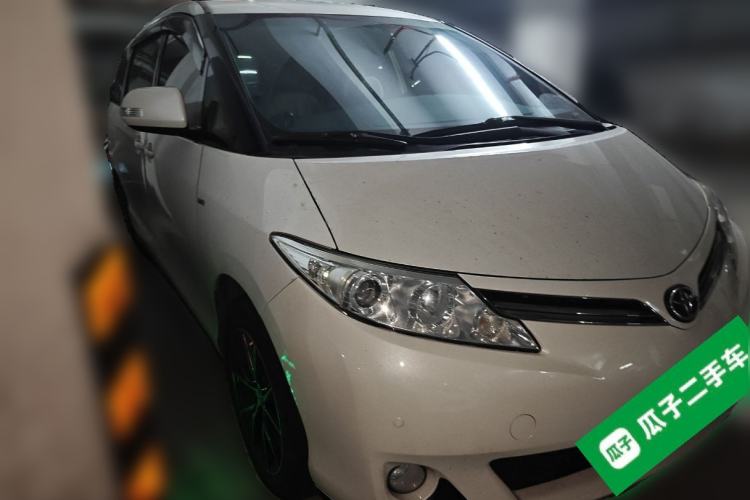 Used Toyota Previa  Front Right 45 Deg