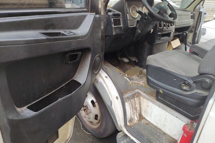 Used Iveco Daily 2017 2.5T A35 Passenger Van 5-7 Seats Model 47Z5