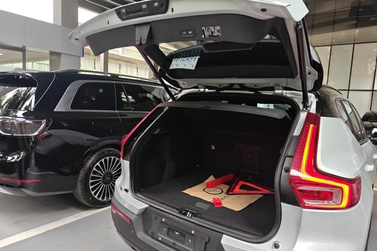 Used Volvo XC40 New Energy 2021 P8 Pure Electric All-Wheel Drive Smart Luxury Sport Edition
