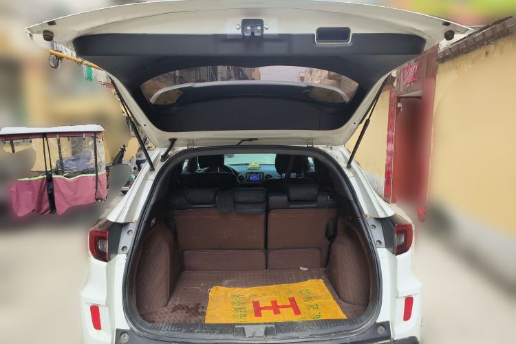 Used Honda XR-V 2017 1.5L LXi CVT Classic Edition Trunk