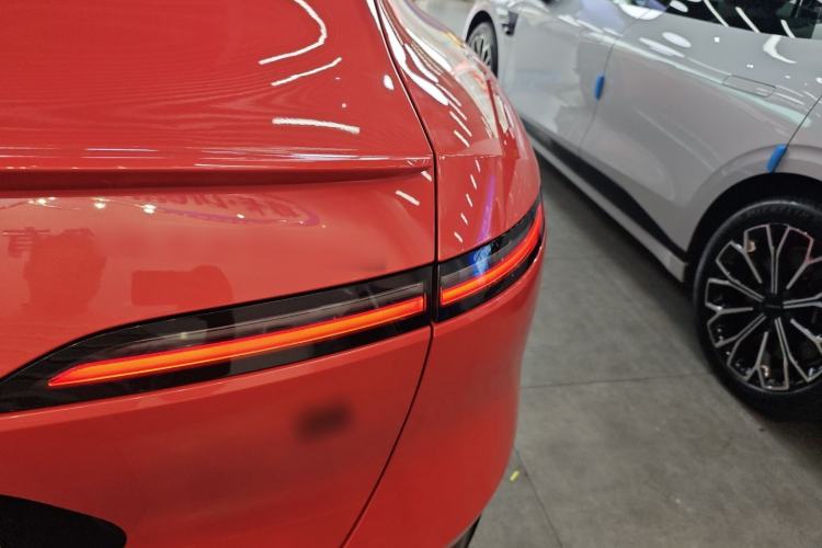 Used Avatr 06 2025 Pro Range-Extended Edition Right Rear Taillight