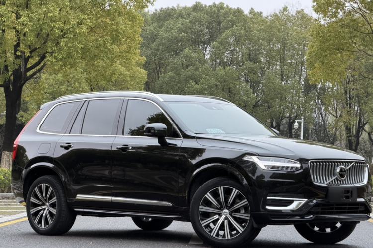 Used Volvo XC90 2022 B5 Smart Drive Luxury Edition 5 Seats
