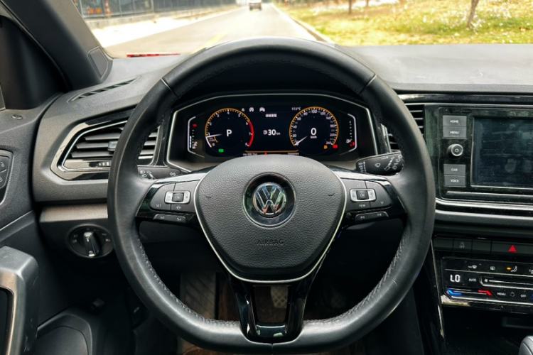 Used Volkswagen T-ROC 2020 280TSI DSG Two-Wheel-Drive Luxury Version Steering Wheel