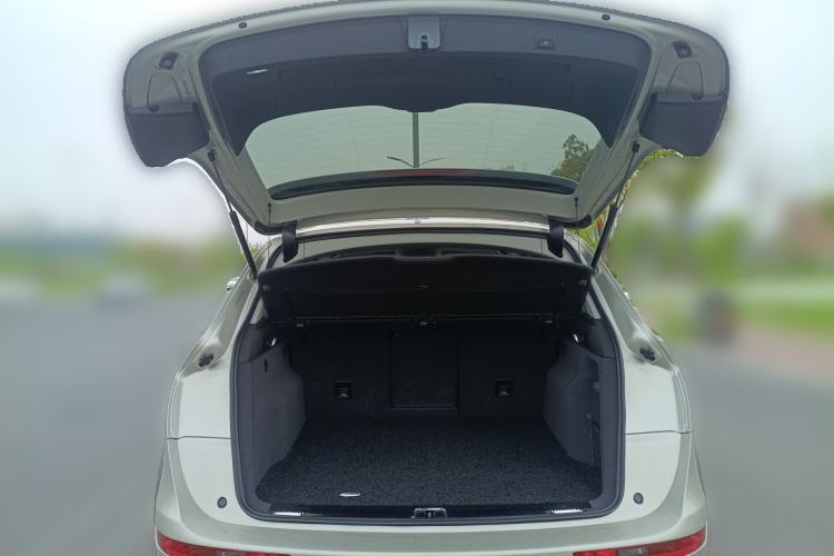 Used Audi Q5 2018 Collector's Edition 40 TFSI Technology Model Trunk