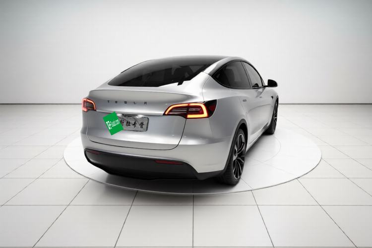 Used Tesla Model Y 2023 Rear-Wheel-Drive Version
