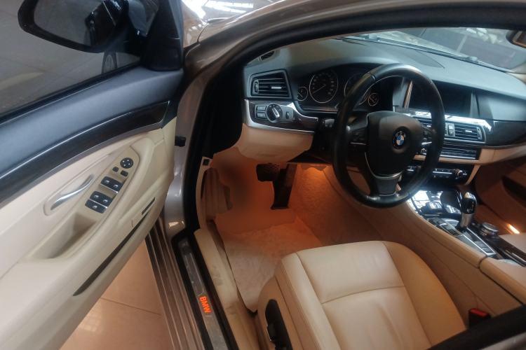 Used BMW 5 Series 2014 525Li Luxury Design Package