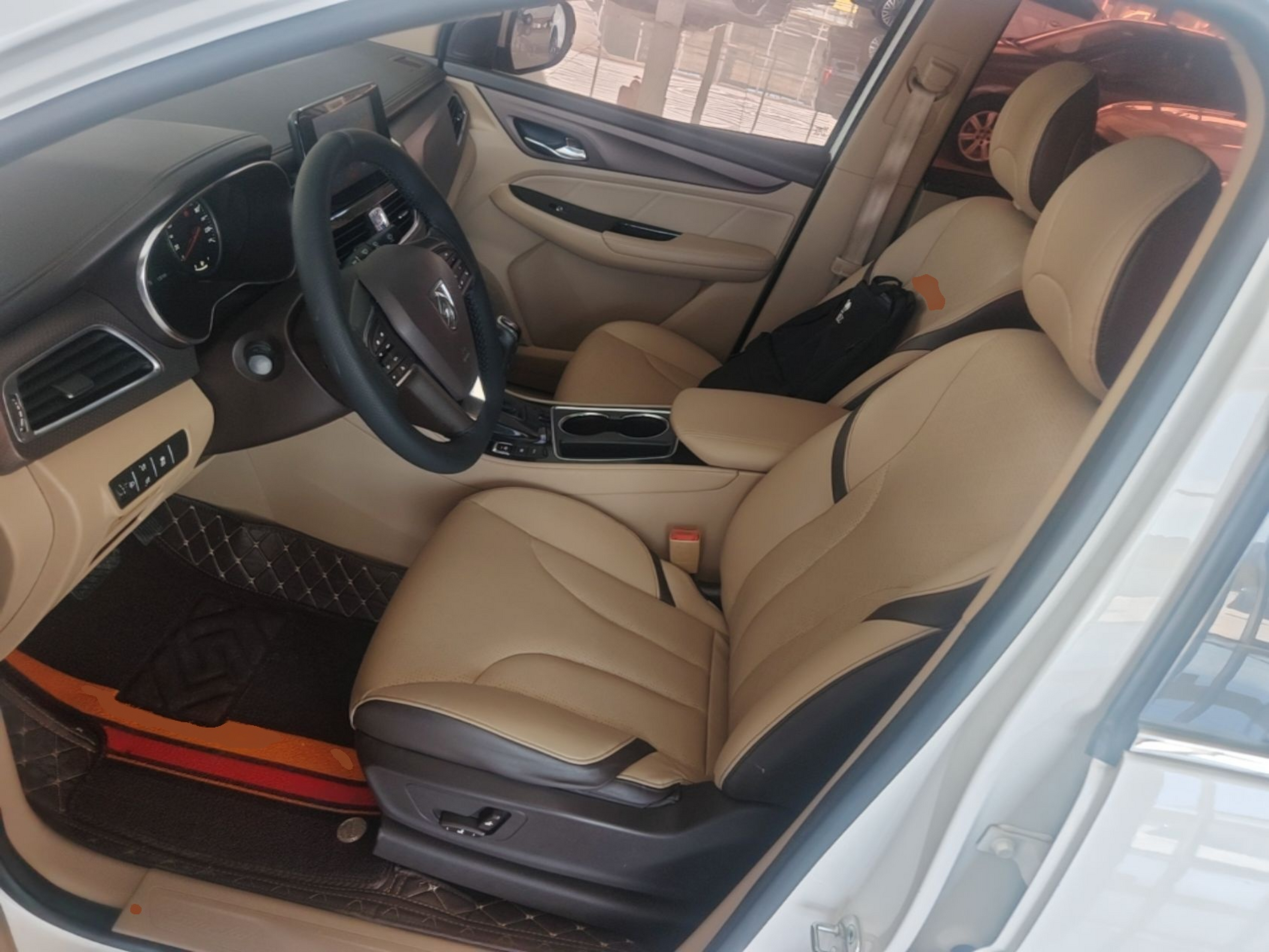Interior delantero