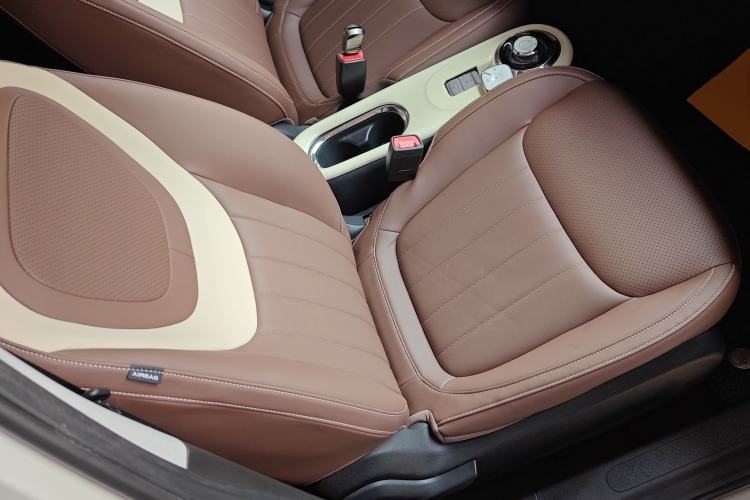 Used Wuling Bingo 2023 410 km Lingxi Deluxe Edition Right Front Seat