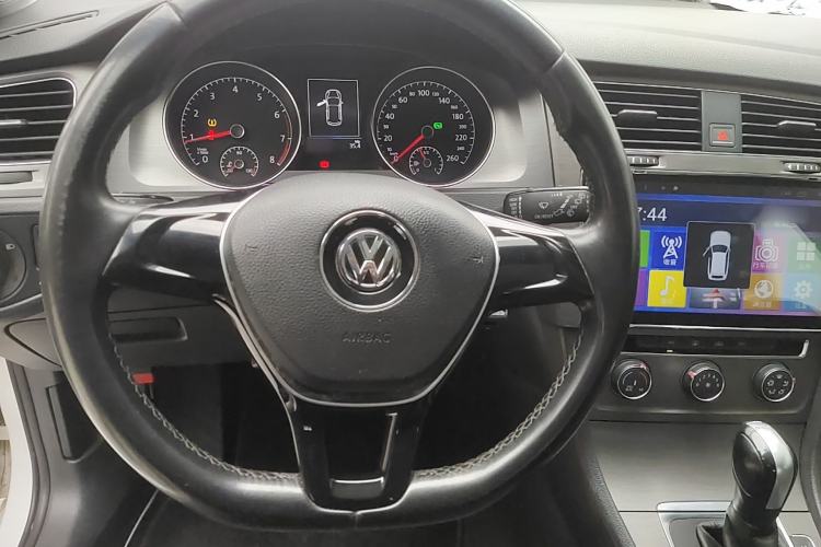 Used Volkswagen Golf 2015 1.4TSI Automatic Comfort Model Steering Wheel