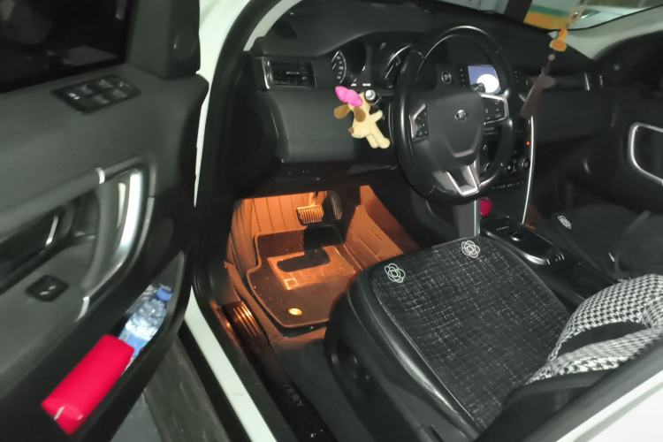 Used Land Rover Discovery Sport 2017 2.0T SE Driver Seat