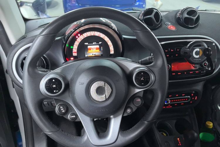 Used smart fortwo 2015 1.0L 52 kW Hardtop Passion Edition