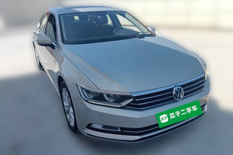Used Volkswagen Magotan 2019 330TSI DSG Luxury Version China VI Standard Front Right 45 Deg