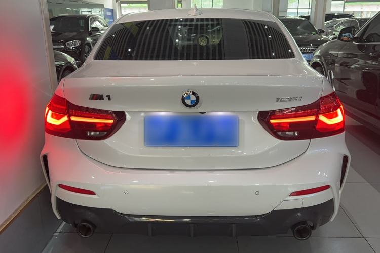 Used BMW 1 Series 2023 125i M Sport Night Edition Exterior 4