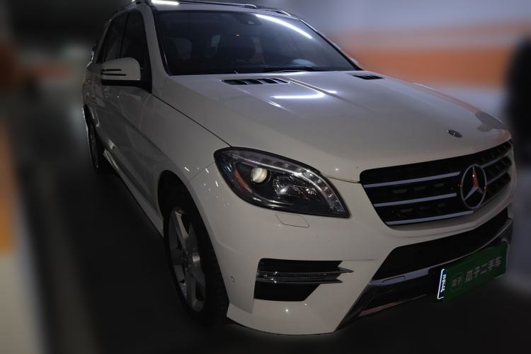 Used Mercedes-Benz M-Class 2015 ML 320 4MATIC Front Right 45 Deg