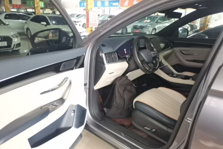 Used BYD Song PLUS New Energy 2024 HONOR Edition DM-i 110km Flagship Model
