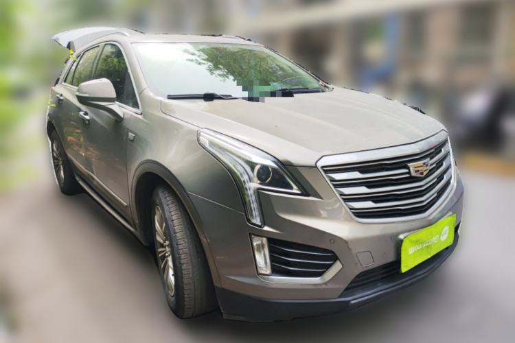 Used Cadillac XT5 2018 25T Luxury Model Front Right 45 Deg