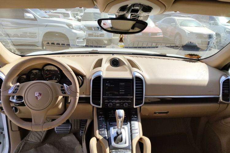 Used Porsche Cayenne  Center Console