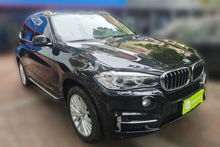 Used BMW X5 2017 xDrive28i Front Right 45 Deg