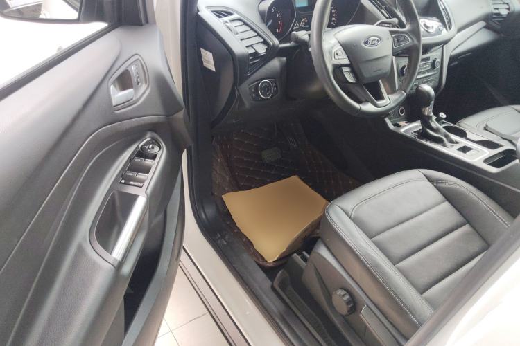 Used Ford Kuga 2017 EcoBoost 180 Two-Wheel-Drive Tiger Leap Model Driver Seat