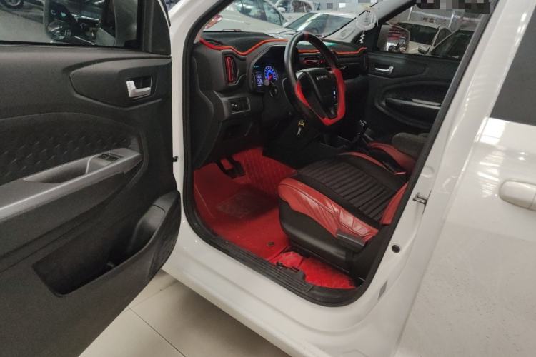 Used Dongfeng Fengon 380 2022 1.5L Comfort-Class Passenger Vehicle (Steel Spring) with 7 Seats
