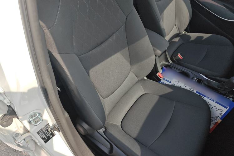 Used Toyota Corolla 2022 Dual-Motor 1.8L E-CVT Pioneer Edition Right Front Seat