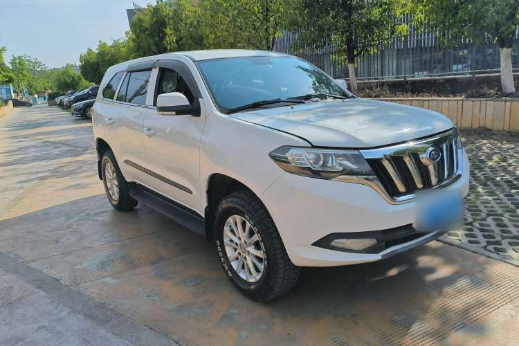 Used Foday Landfort 2016 2.4L Gasoline Two-Wheel Drive Elite Edition 5 Seats
