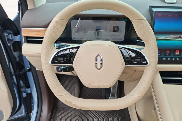 Used Hima AITO M7 2024 1.5T Intelligent Drive 4x4 Max Edition 6 Seats Steering Wheel