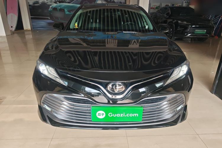 Used Toyota Camry 2019 Revised Version 2.0G Luxury Edition Front