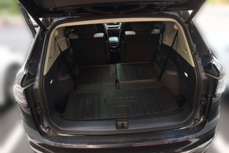 Used Volkswagen ID.6 CROZZ 2022 Long-Range PRO Edition Trunk