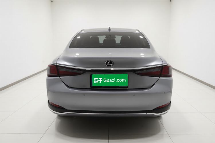 Used Lexus ES 2020 200 Excellence Edition Rear