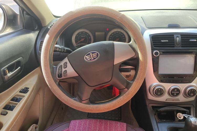 Used Bestune B50 2012 1.6L manual fashion version