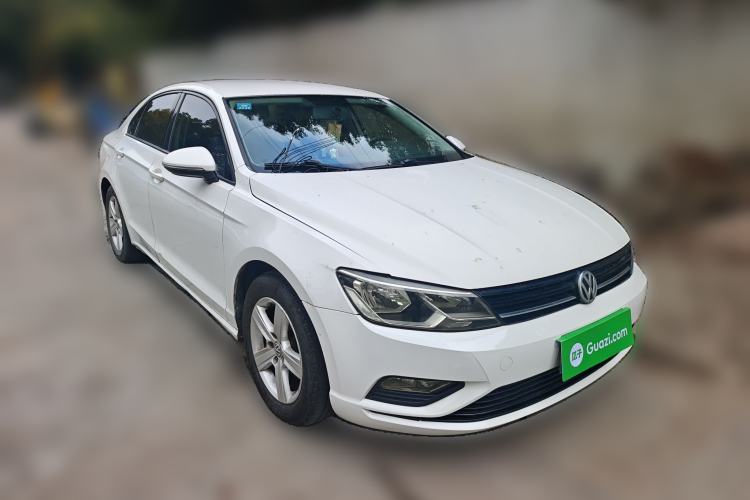 Used Volkswagen Lamando 2017 230TSI DSG Fashion Edition Front Right 45 Deg