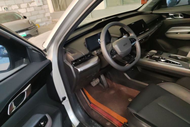 Used CHANGAN OSHAN Z6 New Energy 2023 ZhiDian iDD 150KM Flagship PLUS Smart Parking Edition