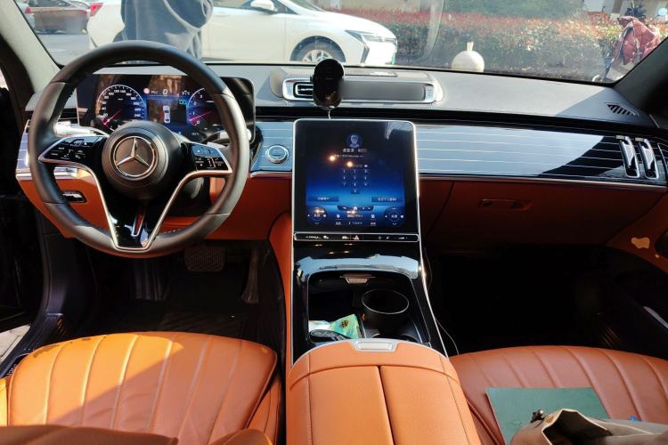 Used Mercedes-Benz S-Class 2021 S 400 L Business Model Center Console