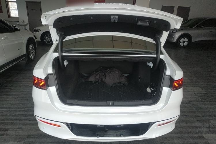 Used BYD Qin PLUS 2024 HONOR Edition DM-i 55KM Leading Model Trunk