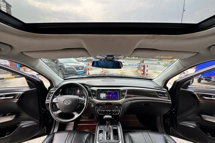 Used GAC Trumpchi GS8 2017 320T Two-Wheel Drive Luxury Smart Connectivity Version (7 Seats) Interior 7