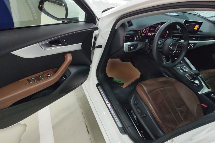 Used Audi A4L 2019 40 TFSI Fashion Version China V