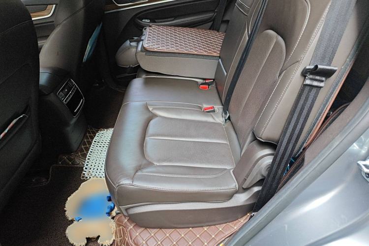 Used Roewe RX8 2018 30T Smart Connectivity Two-Wheel Drive Flagship Edition