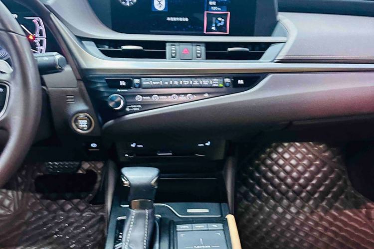 Used Lexus ES 2018 200 Excellence Edition China V Standard
