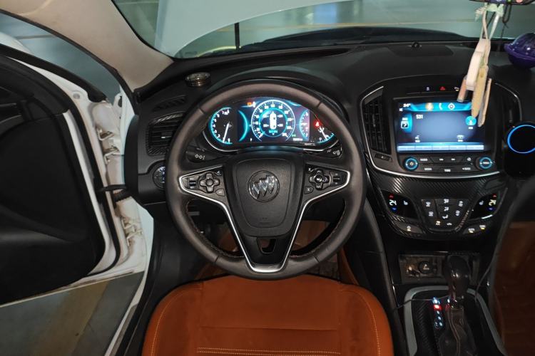 Used Buick Regal 2015 1.6T Elite Tech Model Steering Wheel