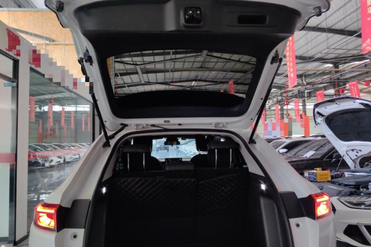 Used Honda Vezel 2023 1.5L CVT Tech Edition Trunk