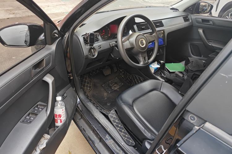 Used Volkswagen Santana 2015 1.6L Automatic Fashion Edition
