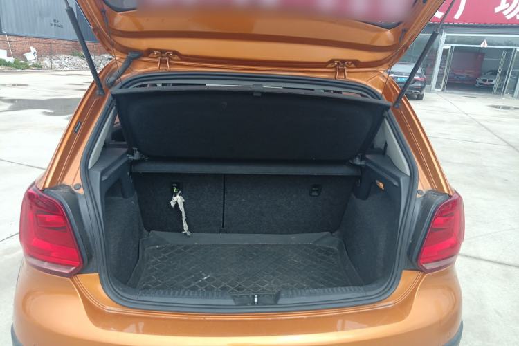 Used Volkswagen Polo 2018 1.5L Cross Polo Automatic Trunk