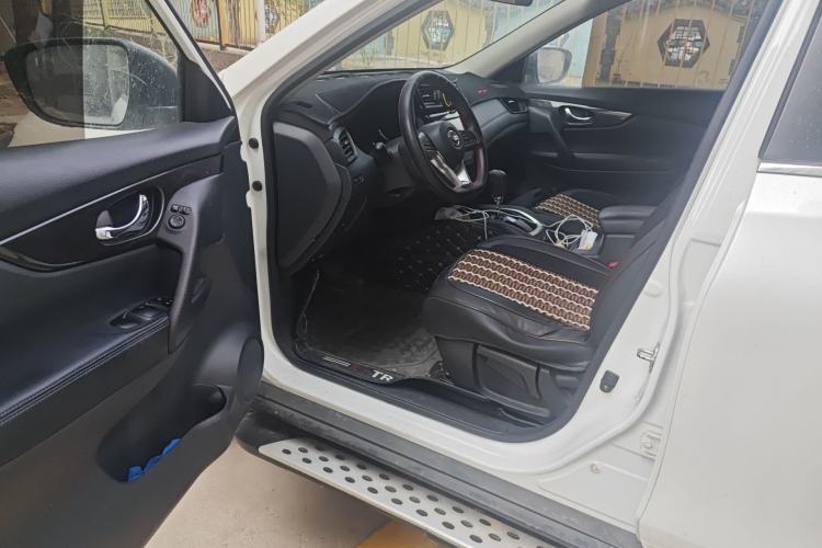 Used Nissan X-Trail 2017 2.0L CVT Comfort Edition 2WD Driver Seat