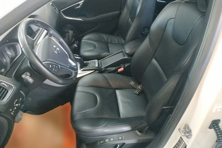 Used Volvo V40 2018 T3 Zhiyi Edition
