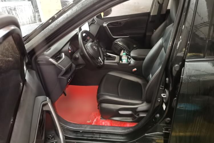 Used Toyota RAV4 2023 2.0L CVT Two-Wheel Drive Urban Edition Left Front Seat