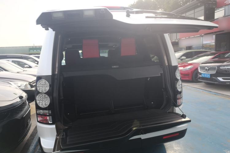 Used Land Rover Discovery 2015 3.0 SC V6 HSE Trunk